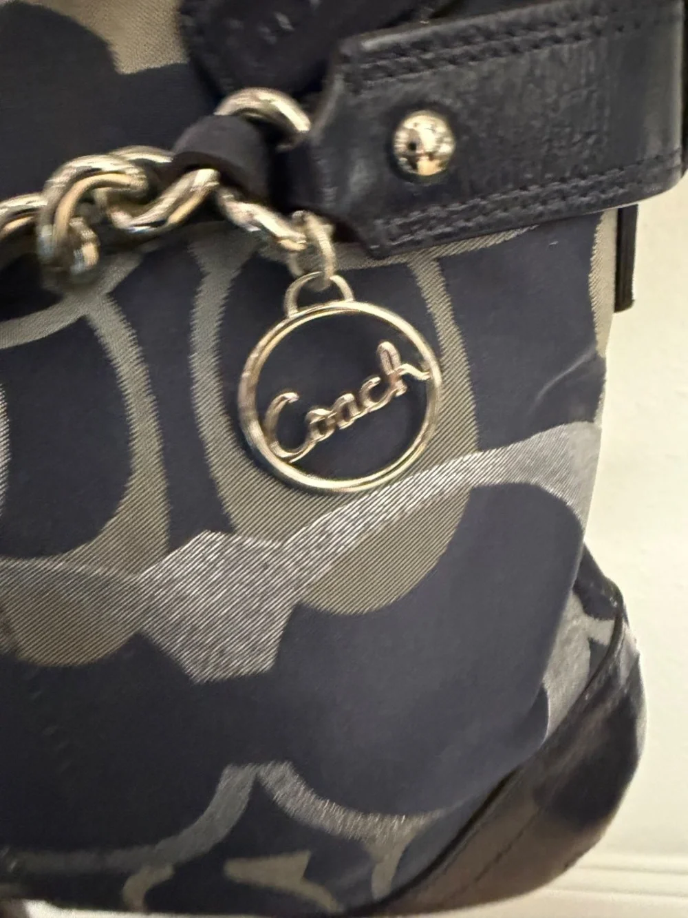 Coach shoulder/crossbody bag - Picture 2 of 2